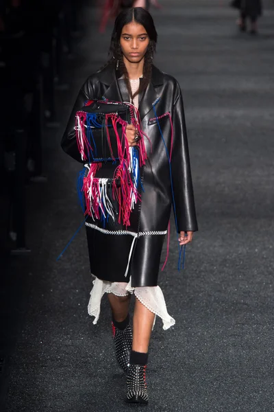 Look 5